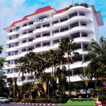 Weta International Hotel 수라바야 외부 사진