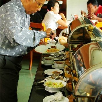 Weta International Hotel 수라바야 외부 사진